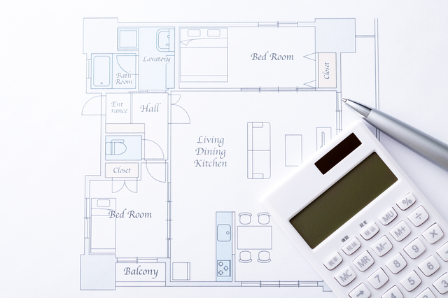電卓と間取り図